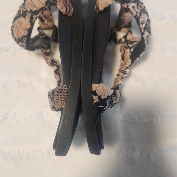 Size.9  14 & Union - Picture 4 of 10